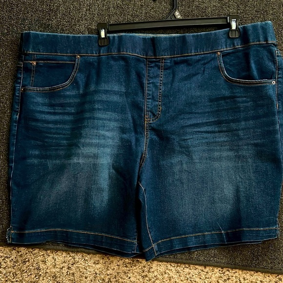 Terra & Sky Denim - Women’s Bermuda Jean shorts 4x(28-30)